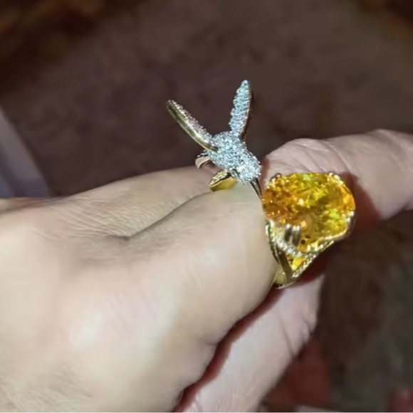 Hummingbird Royal Champagne Crystal Ring - Picture 5 of 8